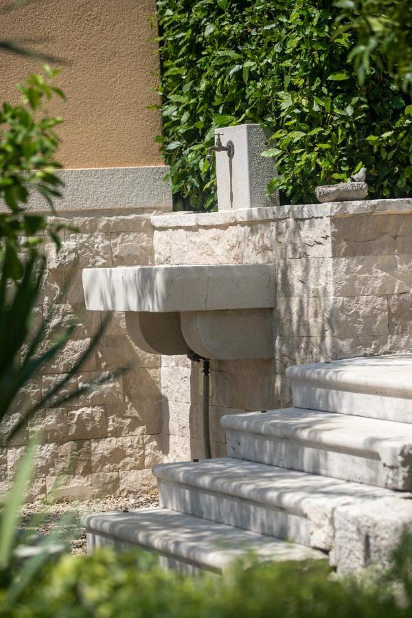 Apartment Vila Volicija Makarska Exterior photo